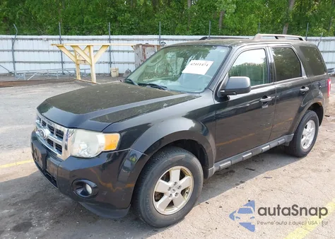 2011 Ford Escape Xlt z USA, uszkodzony, nr VIN 1FMCU9DG4BKA64865